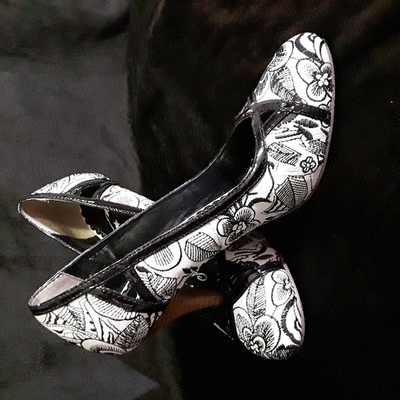 Naughty Monkey Candyland Pump - Picture 10 of 13